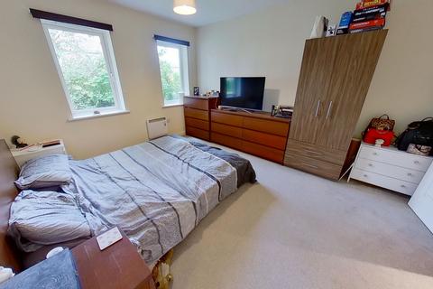 2 bedroom flat to rent, Flat 5, 28 Old Oak Drive, West Park, Leeds, West Yorkshire