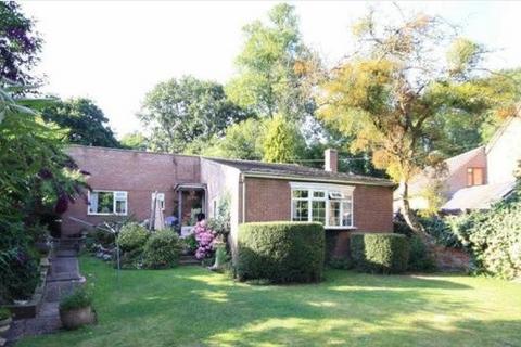 2 bedroom bungalow to rent, Fairfields, Kenilworth