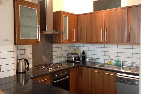 2 bedroom flat to rent, Lower Granton Road, Trinity, Edinburgh, EH5