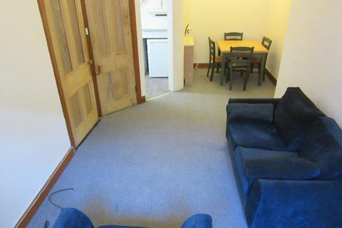 1 bedroom flat to rent, Lauriston Street, Tollcross, Edinburgh, EH3