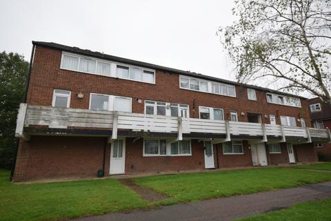 2 bedroom duplex to rent, Birchwood Avenue, Hatfield AL10