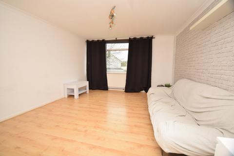 2 bedroom duplex to rent, Birchwood Avenue, Hatfield AL10