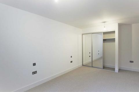 2 bedroom flat to rent, Abbotsford Court, Park Royal NW10