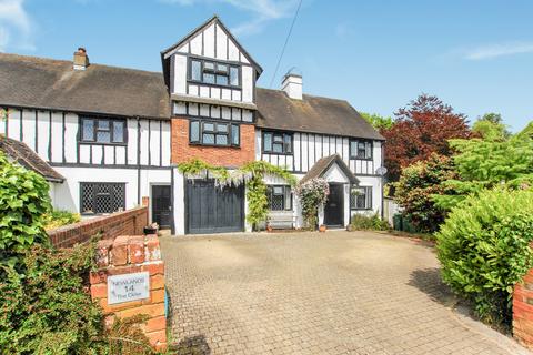 5 bedroom semi-detached house for sale - The Close, Saltwood, CT21