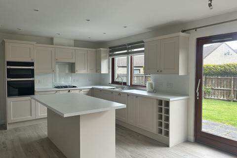 6 bedroom detached house to rent, 8 Coull Gdns, Kingswells, AB15 8TQ