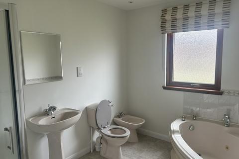 6 bedroom detached house to rent, 8 Coull Gdns, Kingswells, AB15 8TQ