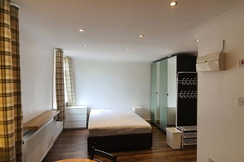 1 bedroom flat to rent, Windsor Crescent, Wembley, Middlesex, HA9