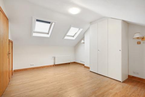 2 bedroom mews to rent, Childs Mews, Earls Court, London