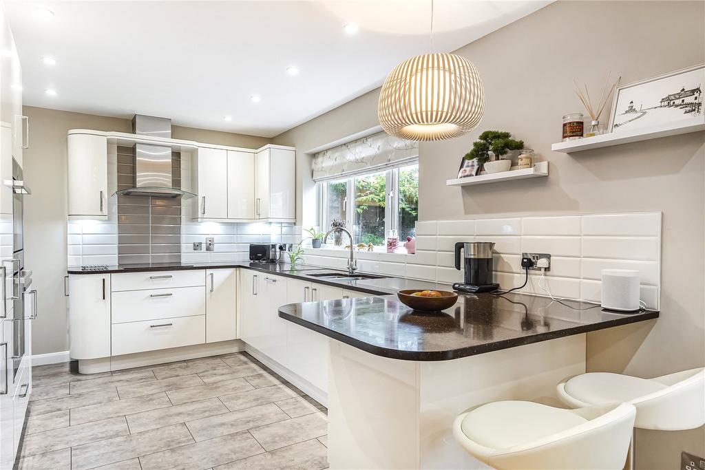 Scarlet Close, Blunsdon St Andrew, Swindon, SN25 4 bed detached house