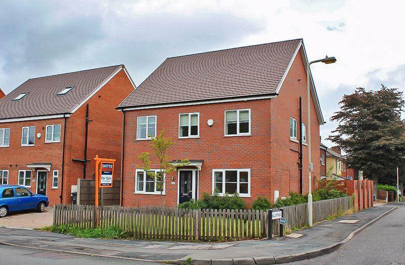 Dudley Road, SEDGLEY, DY3 1TF 4 bed detached house £250,000