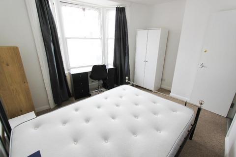6 bedroom maisonette to rent, St Georges Road, Brighton, East Sussex, BN2 1EA