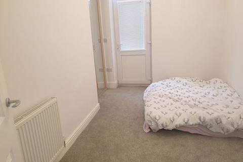 2 bedroom apartment to rent, High Street, Evesham WR11