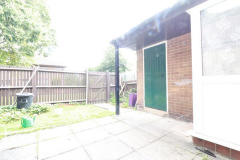 3 bedroom semi-detached house to rent, William Street, Derby