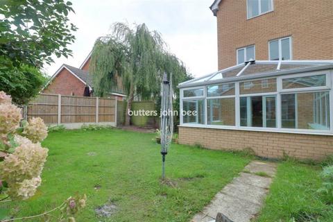 3 bedroom semi-detached house to rent, Horton Way, Stapeley, Nantwich