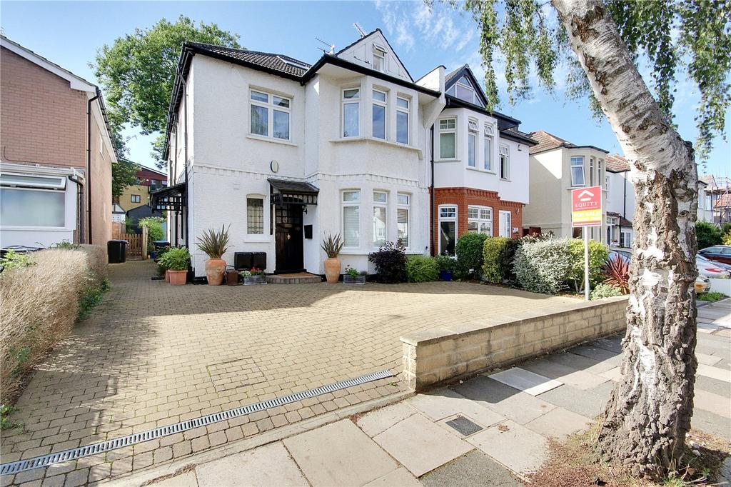 Chase Court Gardens, ENFIELD, Greater London, EN2 3 bed £