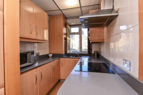 undefined, St Georges Court, Elephant & Castle, London