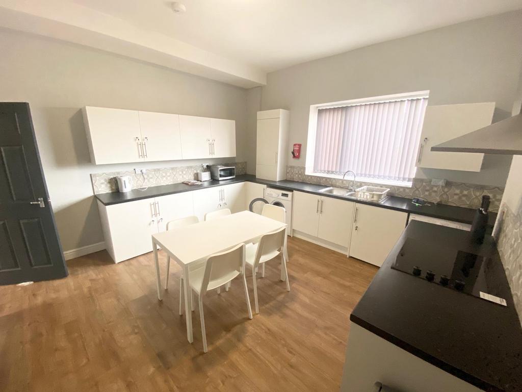6 Bed HMO - Doncaster Road, Barnsley