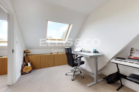 Flat 2, 40 Wessex Gardens, London, NW11 9RR