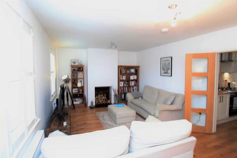 2 bedroom terraced house to rent, Greys Road, Henley On Thames RG9