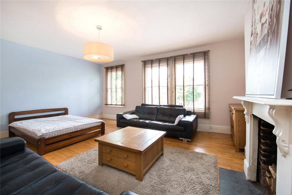 Reception/Bedroom