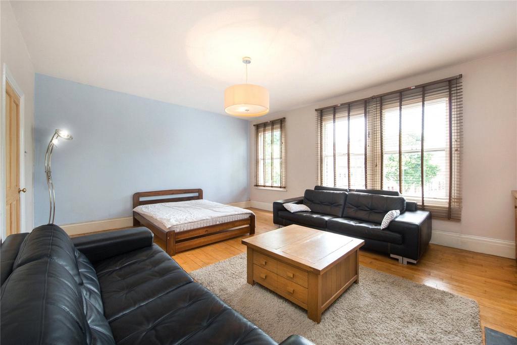 Reception/Bedroom
