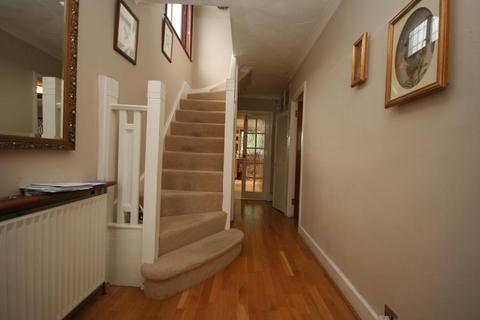 4 bedroom semi-detached house to rent, Brampton Grove