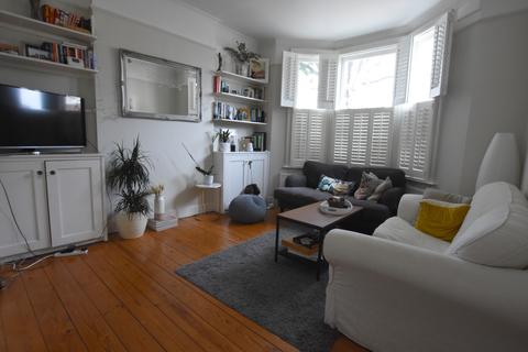 2 bedroom ground floor flat to rent - Stephendale Road, Fulham, London SW6