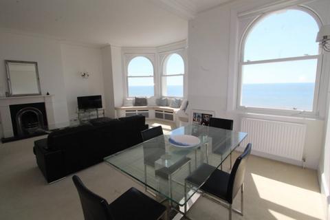 2 bedroom flat to rent, South Cliff, Town Centre