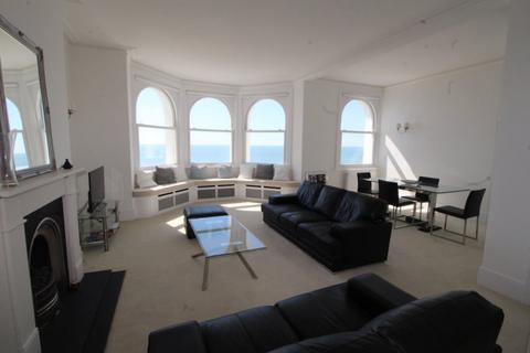 2 bedroom flat to rent, South Cliff, Town Centre