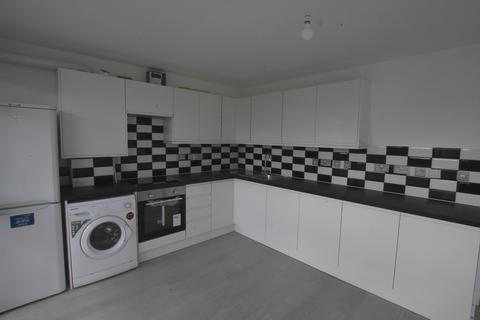 5 bedroom maisonette to rent, Chasemore House, Dawes Road, London SW6
