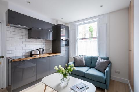 Studio to rent, Caledonian Road, Islington, London