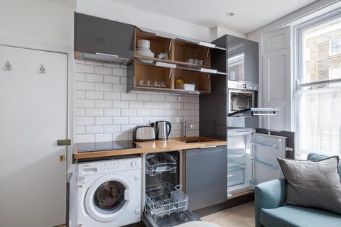 Studio to rent, Caledonian Road, Islington, London