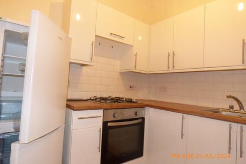 2 bedroom flat to rent, Flat 1F2, 4 Boroughloch Square