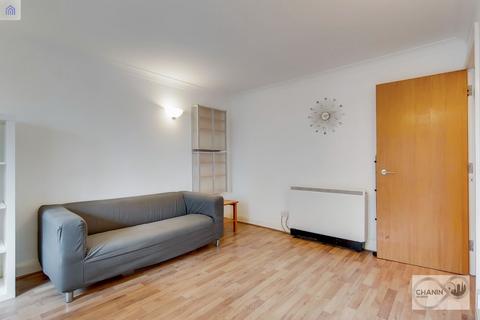 1 bedroom apartment to rent, Baltic Place, Haggerston N1