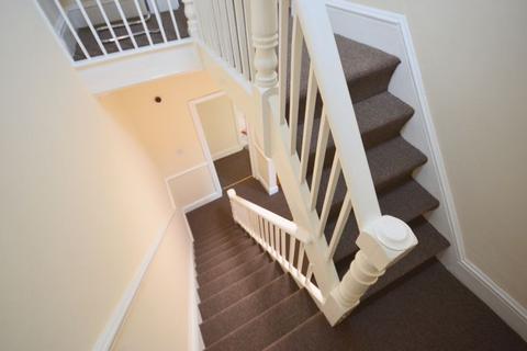 5 bedroom apartment to rent, Holdenhurst Road, Bournemouth BH8