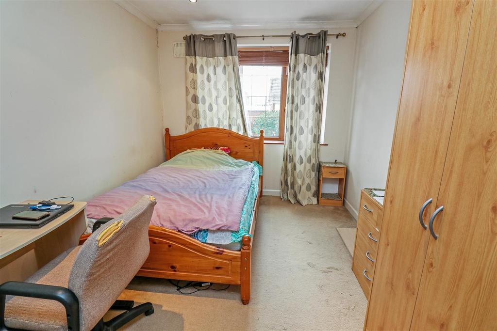 3 Bedroom House For Sale In Potters Green Coventry