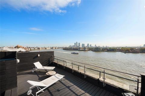 2 bedroom flat to rent, Metropolitan Wharf Building, Wapping Wall, London