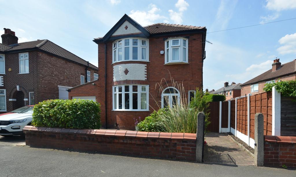 Cromwell Rd,Stretford, M32 3 bed detached house £410,000
