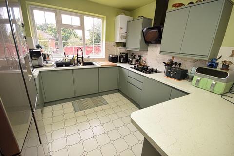 Willson Croft, Hall Green B28