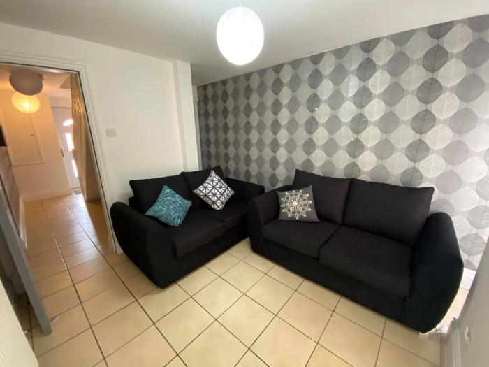 Room 6, 47 Dallas Street