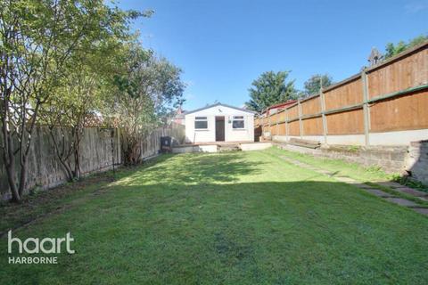 3 bedroom semi-detached house to rent, Bent Avenue, Quinton
