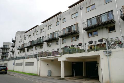 2 bedroom flat to rent, Lochburn Gardens, Glasgow G20