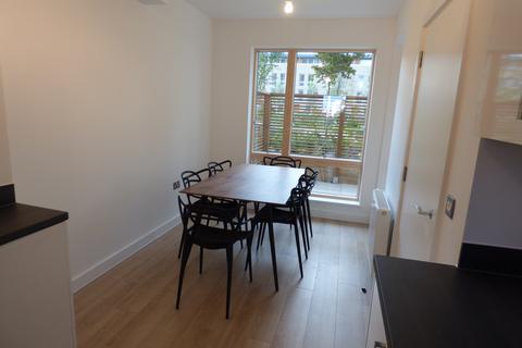 3 bedroom duplex to rent - 1 Silvertown Square, Canning Town, London, E16