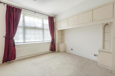 2 bedroom apartment to rent, Dene Road,  Northwood,  HA6