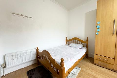 House share to rent, Hornsey Road, Archway