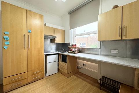 House share to rent, Hornsey Road, Archway