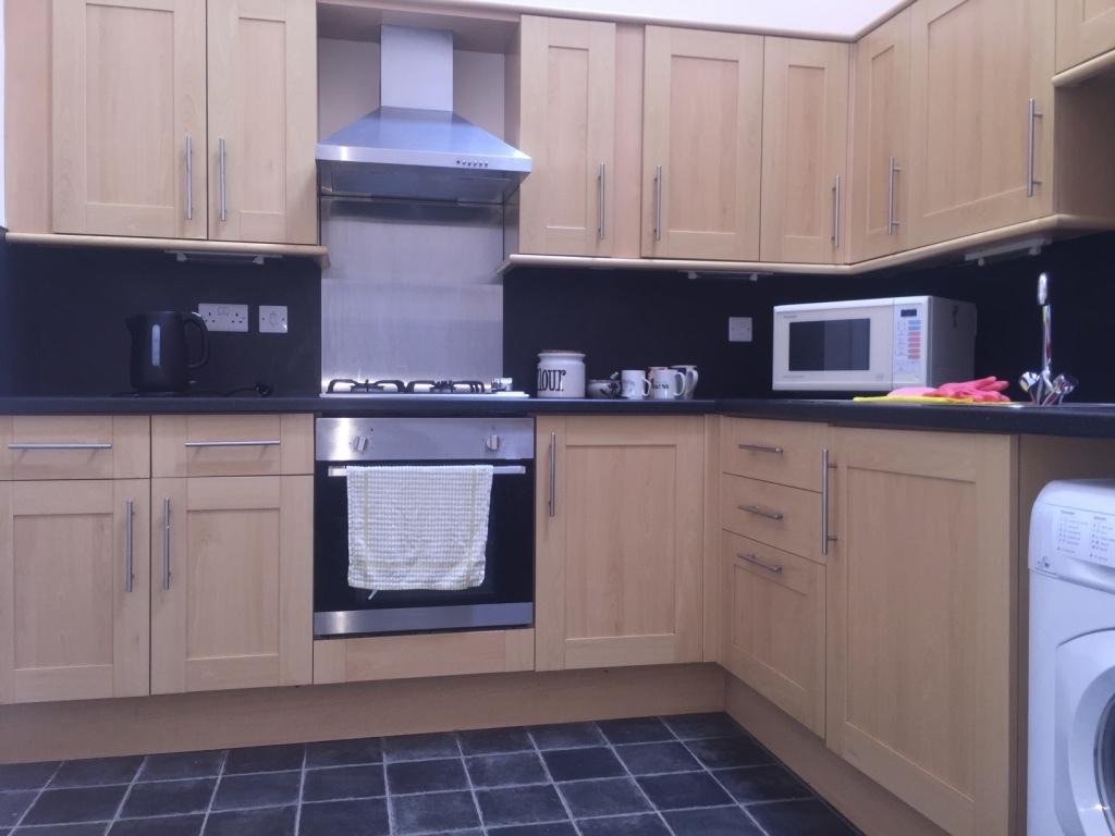 Morris Street, Morriston, Swansea 2 bed apartment to rent £950 pcm (£