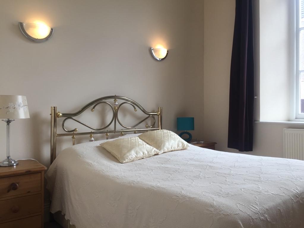 Morris Street, Morriston, Swansea 2 bed apartment to rent £950 pcm (£