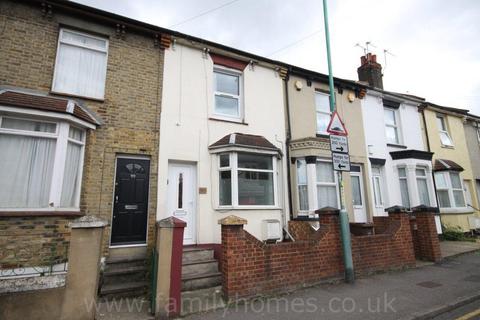 3 bedroom house to rent, Richmond Road, Gillingham