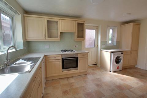 3 bedroom detached house to rent, Seaton Road, Thorpe Astley